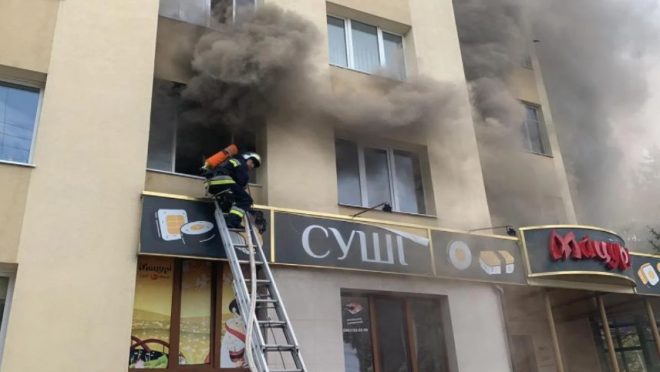 Квартира в Ровно вспыхнула из-за вейпа: людей эвакуировали (ФОТО, ВИДЕО)