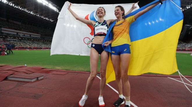 Украинский каратист заступился за легкоатлетку Магучих