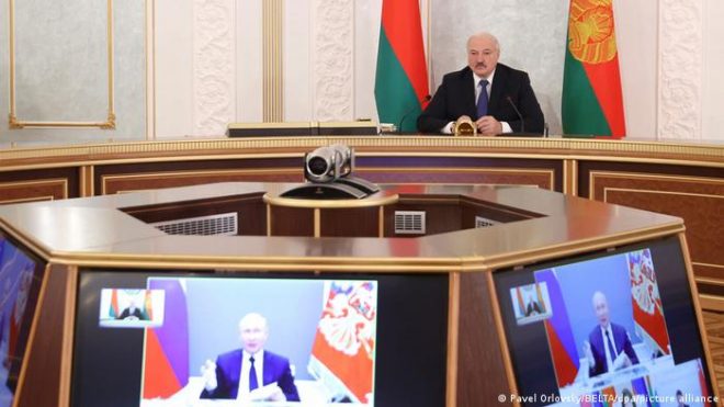 Политолог оценил будущее отношений Беларуси с Западом