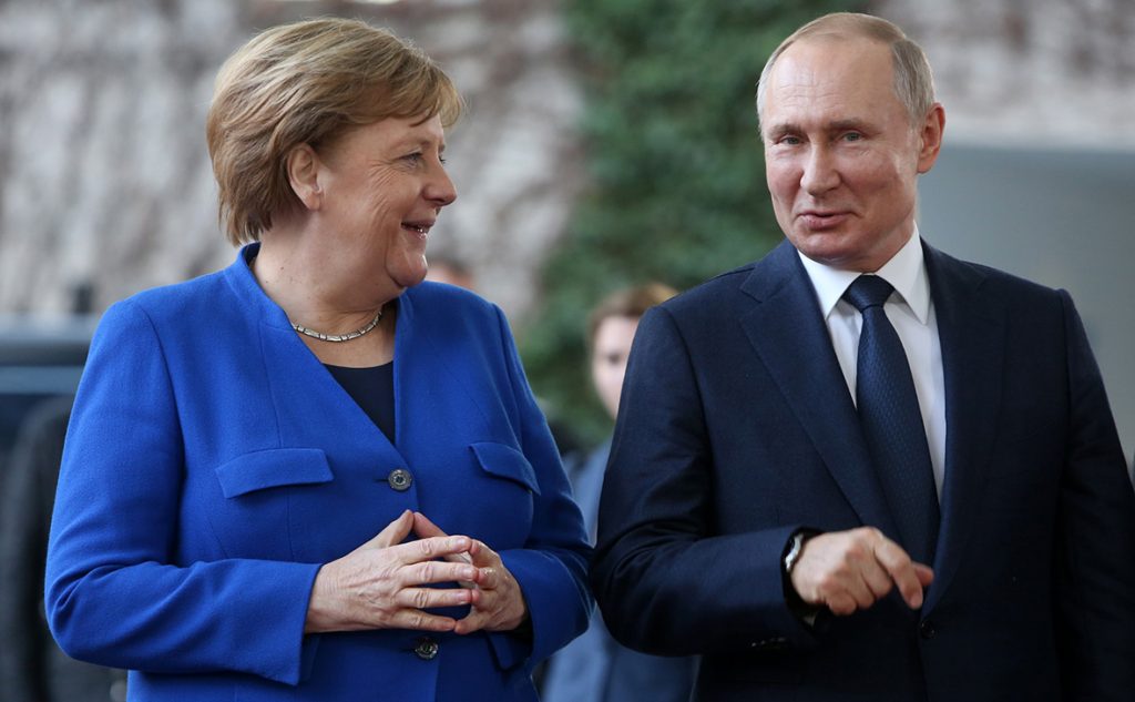 Меркель-Путин: чего от них ждать Украине