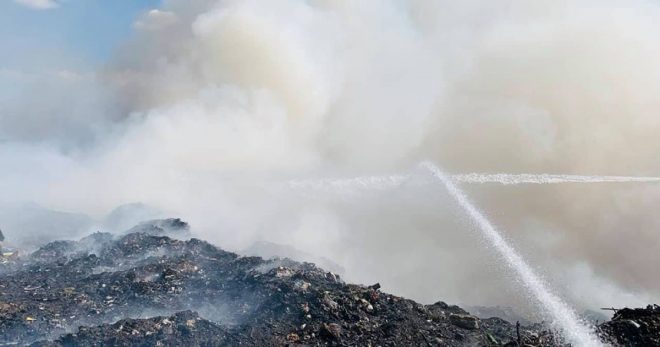 В Сумской области двое суток горела свалка (ФОТО)