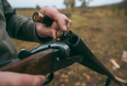 Пьяный охотник застрелил подростка в Донецкой области