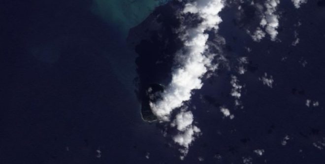 В Тихом океане появился новый остров (ФОТО, ВИДЕО)