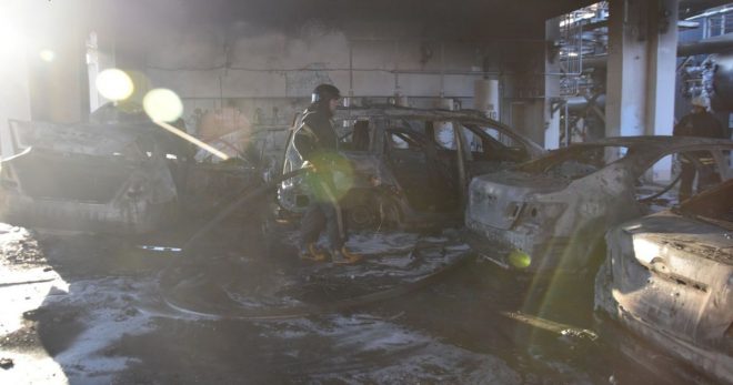 Возле одесского завода на стоянке сгорели 6 авто (ФОТО, ВИДЕО)