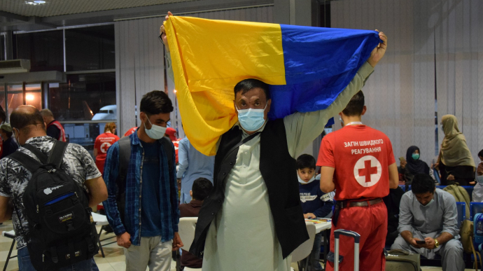 65 граждан Афганистана запросили статус беженца в Украине