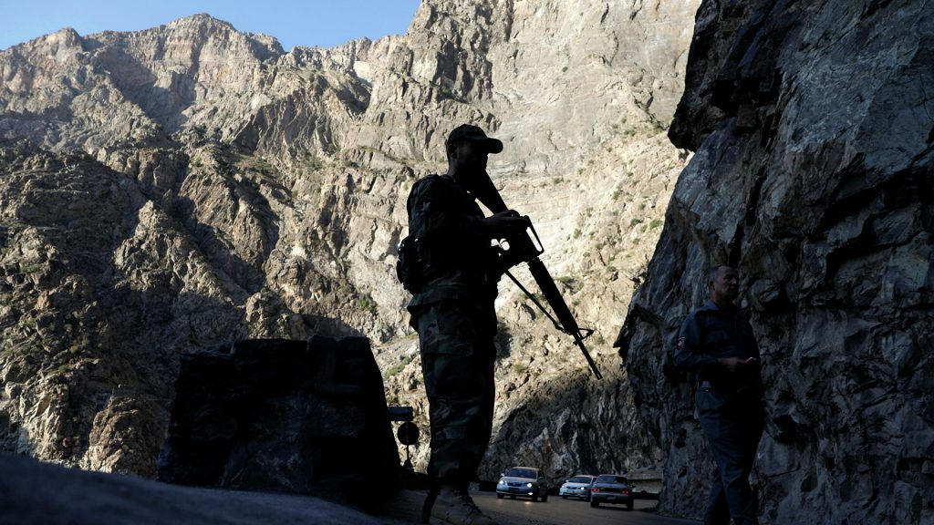 Правительство Афганистана договорилось с «Талибаном» о передаче власти (ВИДЕО)
