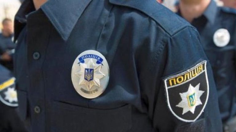 В киевском ЖК должник с молотком напал на электрика (ФОТО)