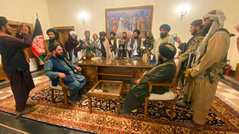 Талибан требует вывода военных США: иначе «будут последствия»