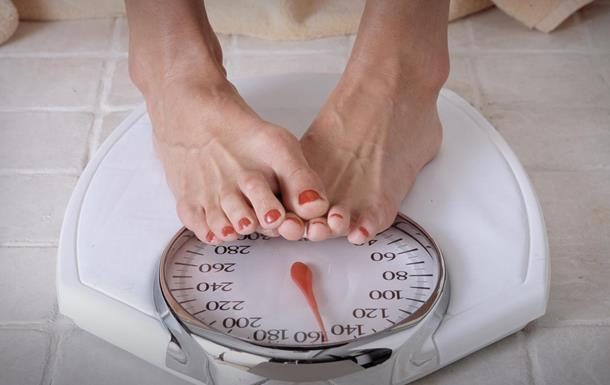 Не верьте весам: диетологи объяснили, почему трудно похудеть