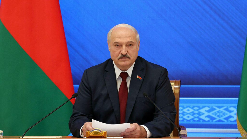 Закупка оружия у России, визит Путина и новые угрозы: Лукашенко сделал ряд заявлений