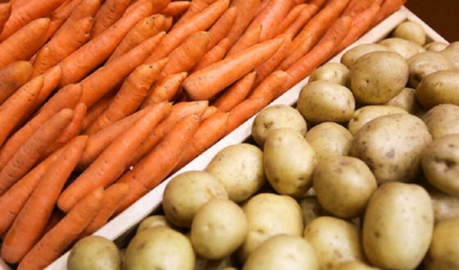 Среди овощей «борщевого набора» подешевели только морковь и картофель