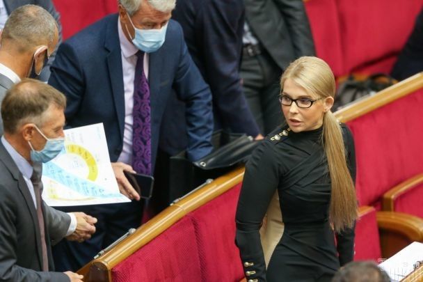 Похудевшая Юлия Тимошенко появилась в Раде в нежном аутфите (ФОТО)