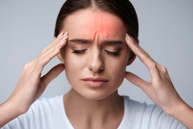 Невролог назвала неожиданную причину головной боли
