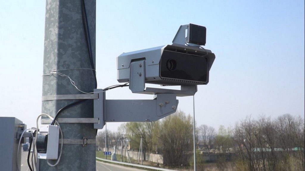 На украинских дорогах заработали еще 20 камер автофиксации нарушений ПДД