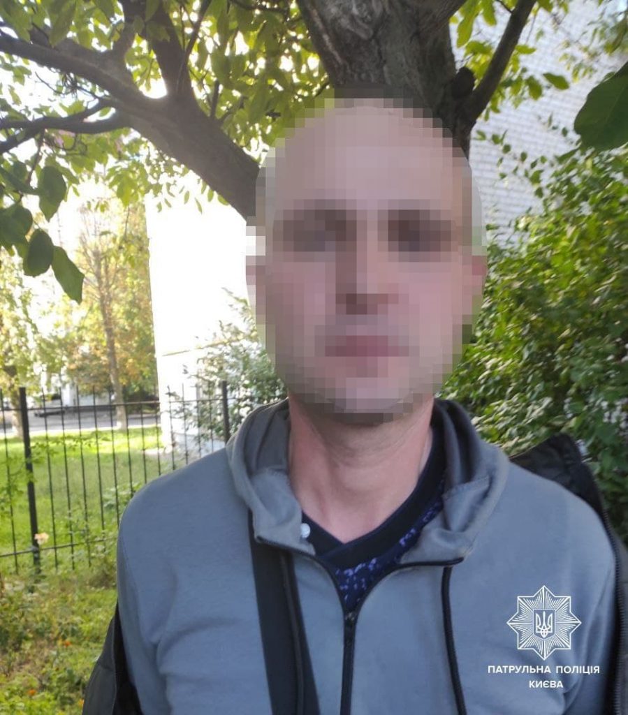 В Киеве соседи задержали грабителя на месте преступления (ФОТО)