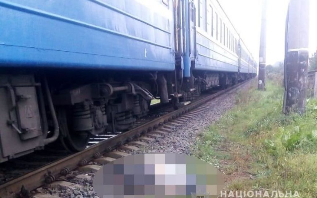 На Волыни под поездом погиб мужчина (ФОТО)