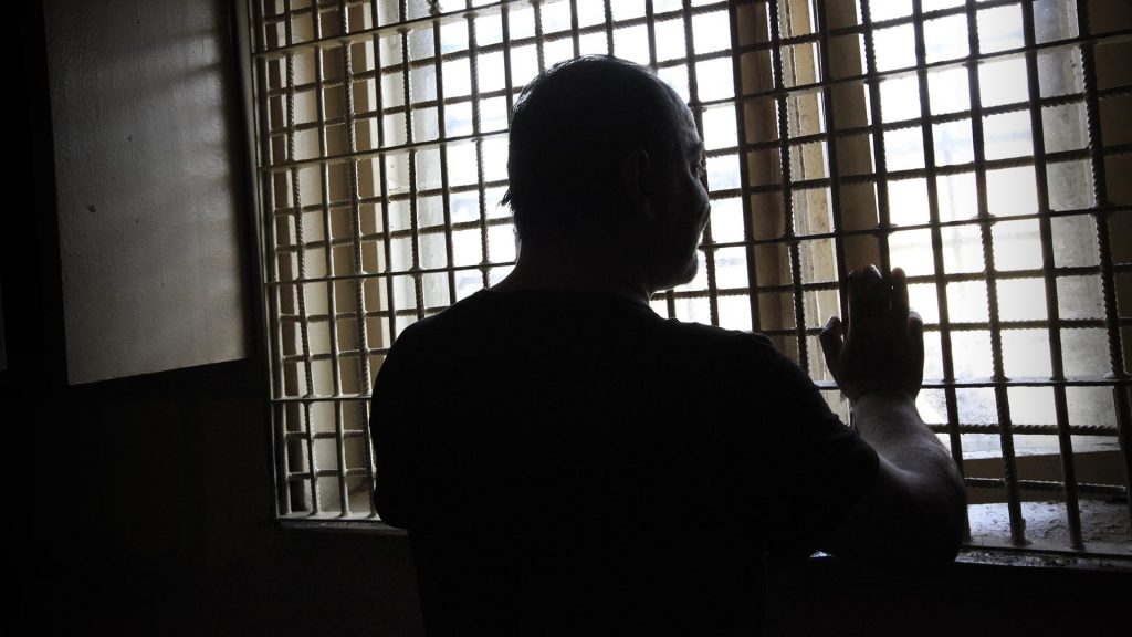 Правозащитник прокомментировал предлагаемое принудительное кормление осужденных лиц