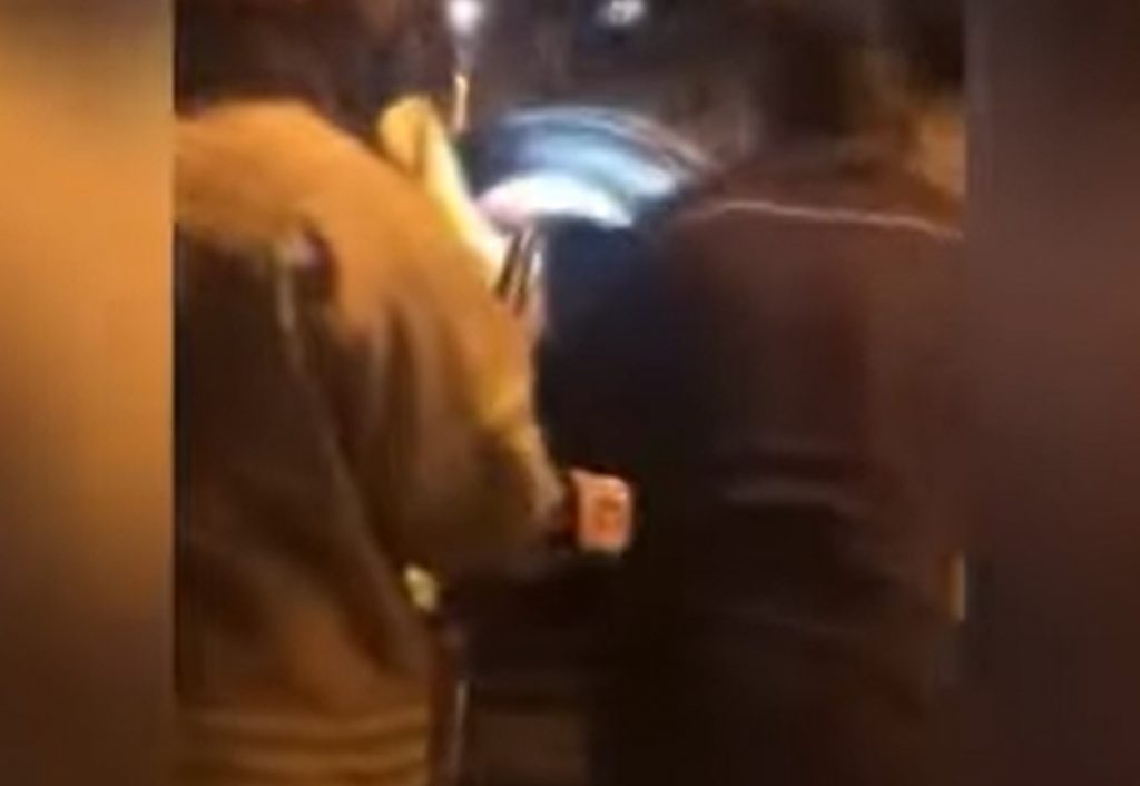 В Стамбуле мужчина застрял в жерле пушки (ВИДЕО)