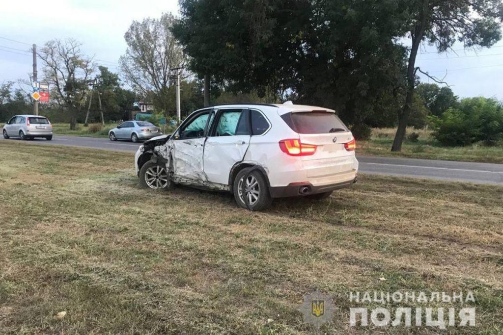 В Бердянске пьяный депутат на BMW Х5 сбил пешехода (ФОТО)