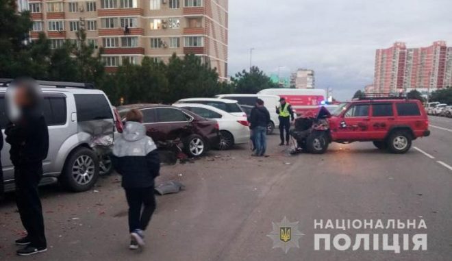 В Черноморске несовершеннолетний «угонщик» разбил 6 авто (ФОТО)