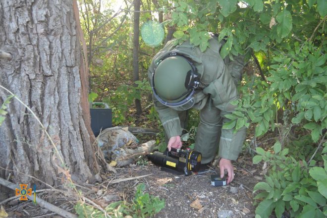 В Донецкой области при ремонте трассы нашли гранатомет (ФОТО)
