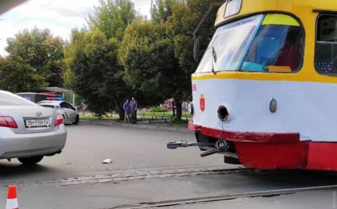 В Одессе из-за ДТП остановились трамваи (ФОТО) 