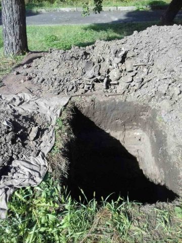 В Ровно вандалы раскопали массовое захоронение жертв Холокоста (ФОТО)