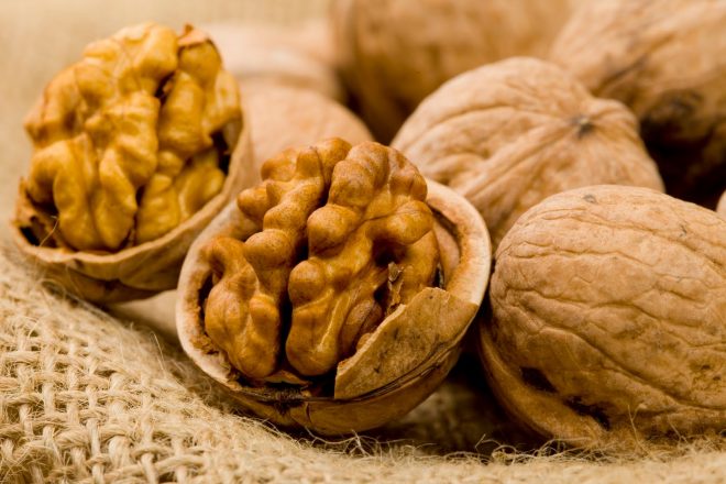 Сколько орехов в день нужно для здоровья: ответ диетолога