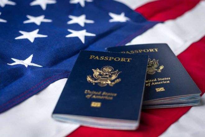 Эксперт описал разницу между гражданством Украины и гражданством США