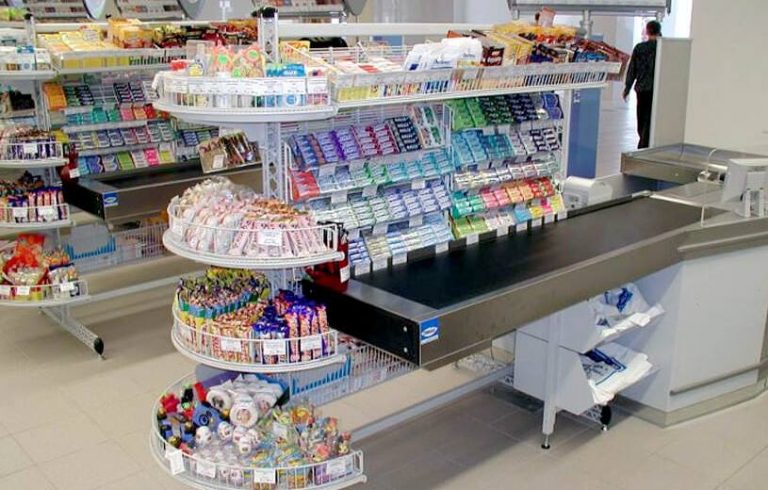 Ученые предупредили о вреде продуктов с прикассовой зоны в супермаркетах