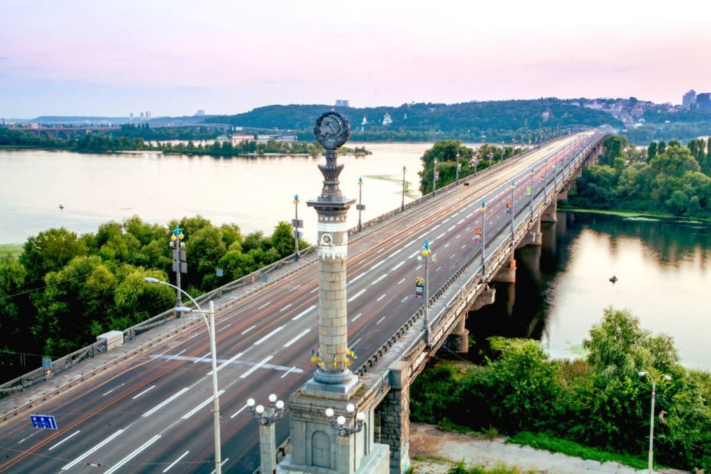 Ремонт мостов в Киеве стоит сотни миллиардов гривен – эксперт
