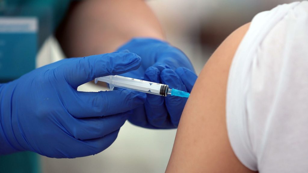 В Украине вакцинировались лишь 20% взрослого населения