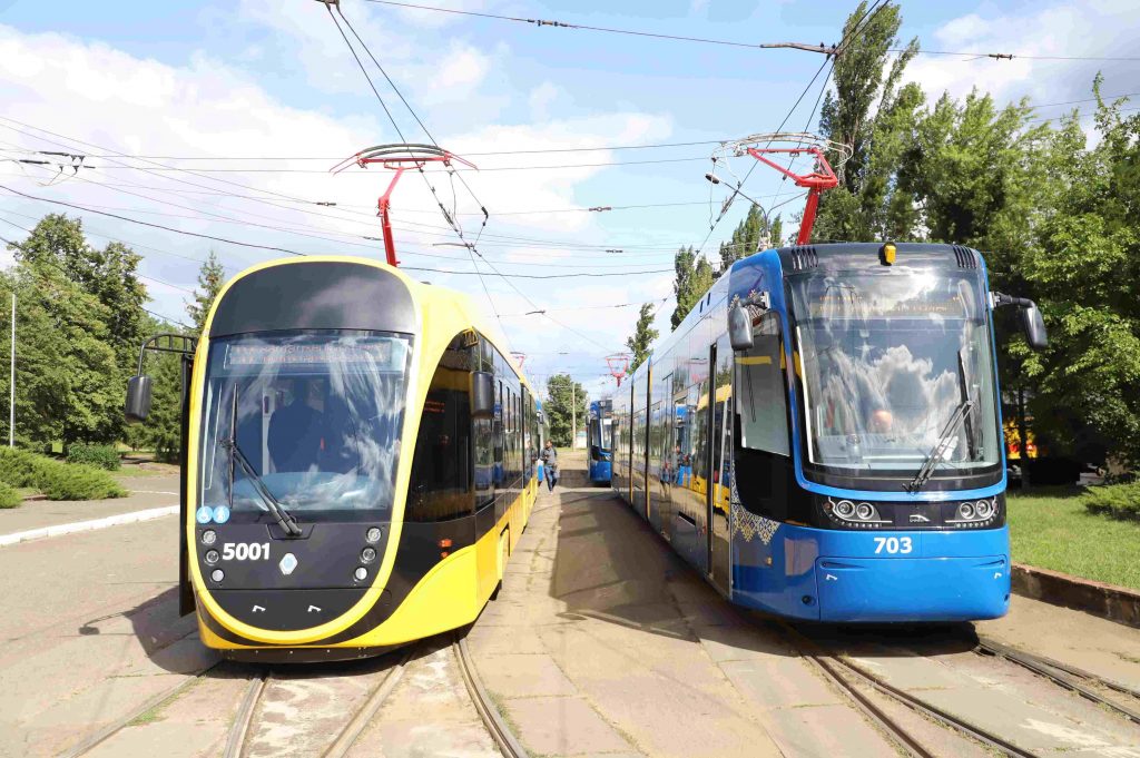 В Харькове трамвай сбил пенсионера