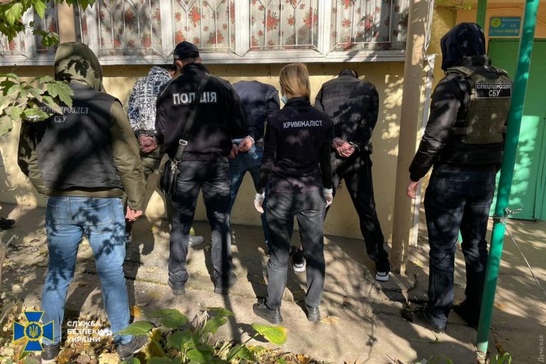 В Одессе оперативники СБУ задержали банду домушников-рецидивистов (ФОТО)