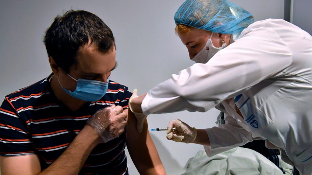 В Украине появятся сертификаты для граждан с медицинскими противопоказаниями для прививок 