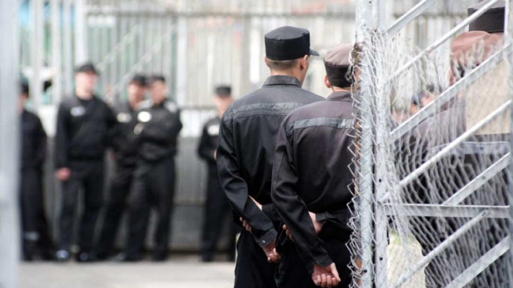 Во Владикавказе заключенные подняли бунт (ФОТО, ВИДЕО)
