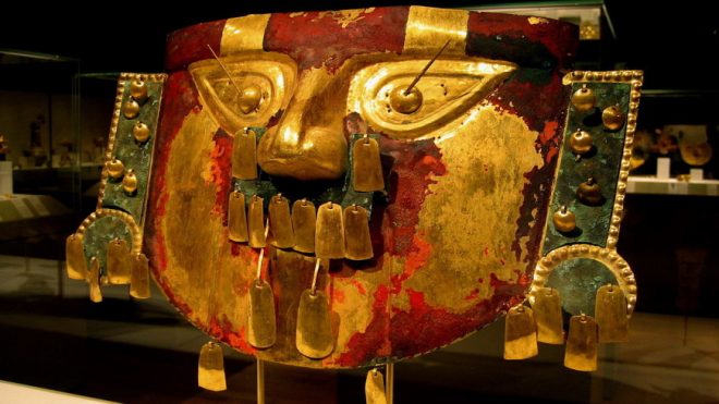 В краске на древней маске из Перу обнаружили следы человеческой крови (ФОТО)