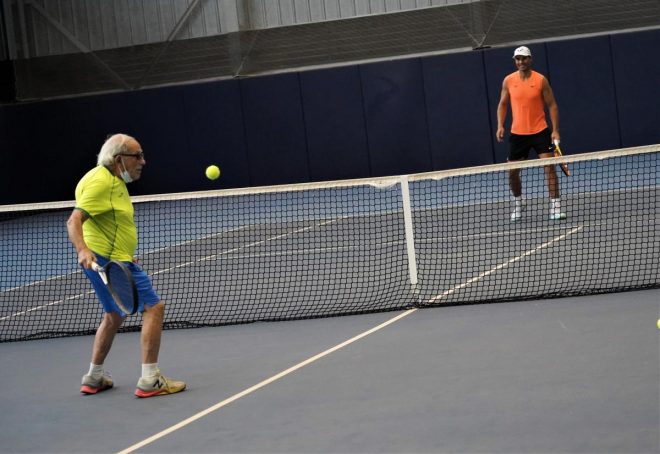 97-летний украинец сыграл с легендой тенниса (ВИДЕО)