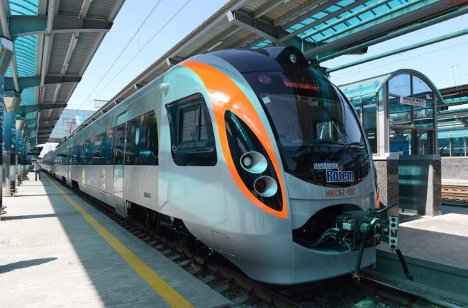 В Украине в поезда из-за новых правил не пустили 18 пассажиров – УЗ