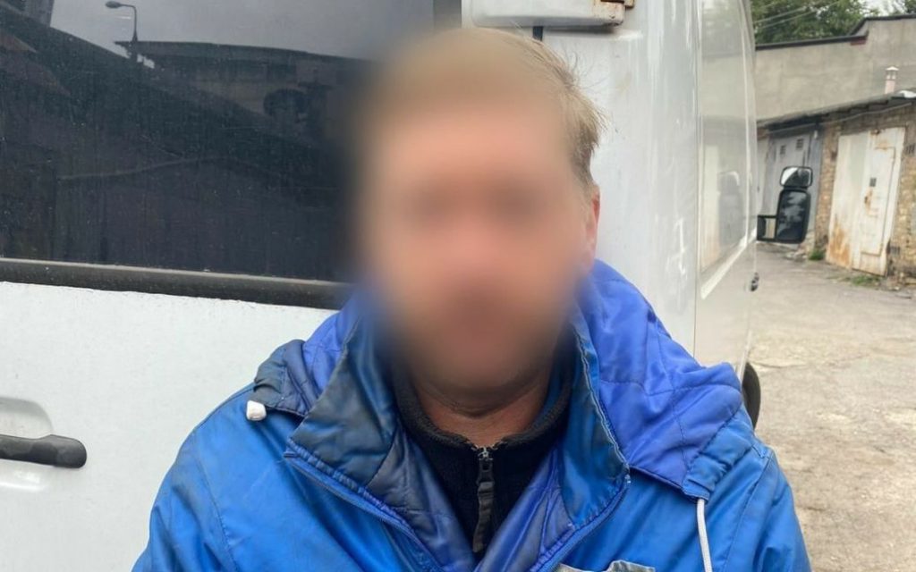 Под Киевом 48-летний мужчина в гараже изнасиловал девушку без сознания (ФОТО)