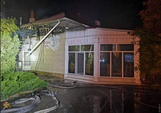 В Одесской области ликвидировали масштабный пожар в кафе (ФОТО)