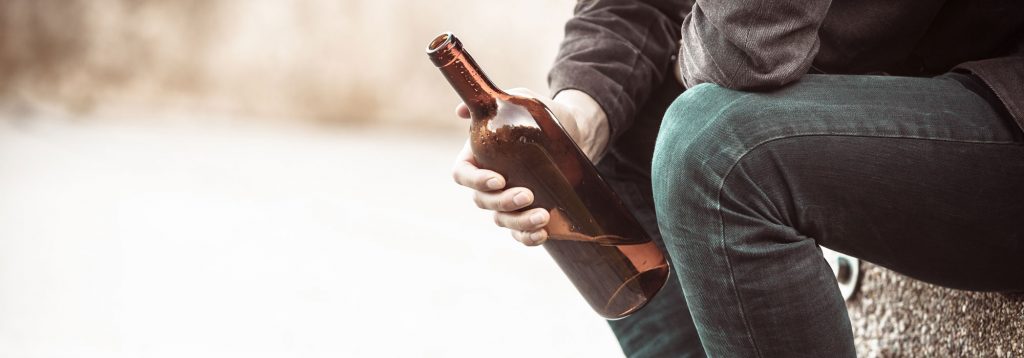 Эксперт прокомментировал предложение Минэкономики повысить цены на алкоголь