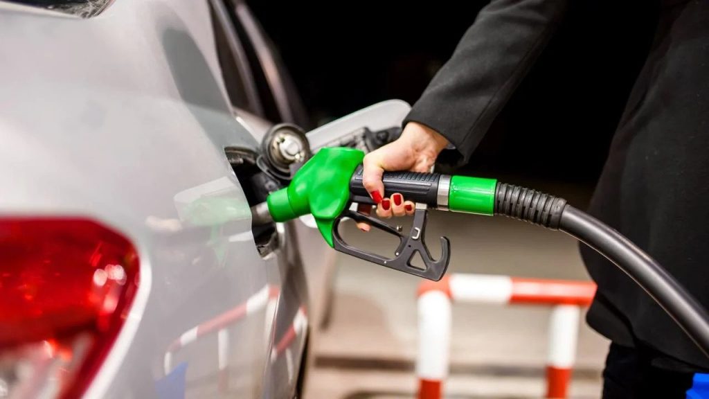Экономист прокомментировал повышение цен на бензин и дизельное топливо