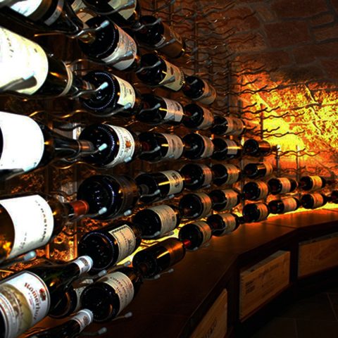 350 тысяч евро за бутылку: В Испании грабители украли дорогое вино