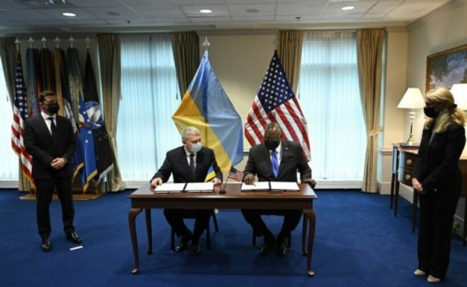 Новое оборонное соглашение обеспечило Украине статус особого партнера США &#8212; эксперт