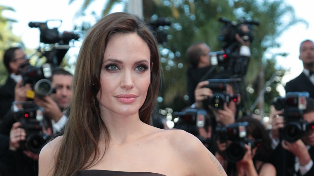 Анджелина Джоли стала блондинкой: готовится к новому фильму (ФОТО, ВИДЕО)