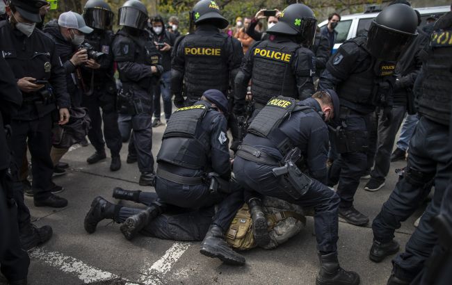 В Чехии задержали участников украинской преступной группировки (ФОТО, ВИДЕО)
