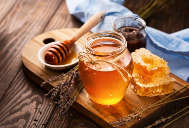 Педиатр рассказала, поможет ли мед вылечить простуду у ребенка
