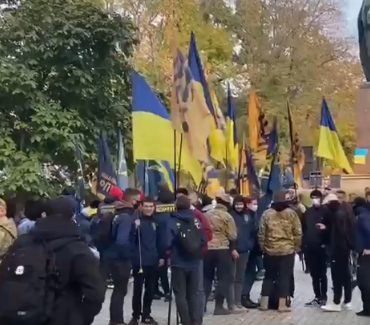 В Киеве начался марш в День защитника и защитниц Украины (ФОТО)