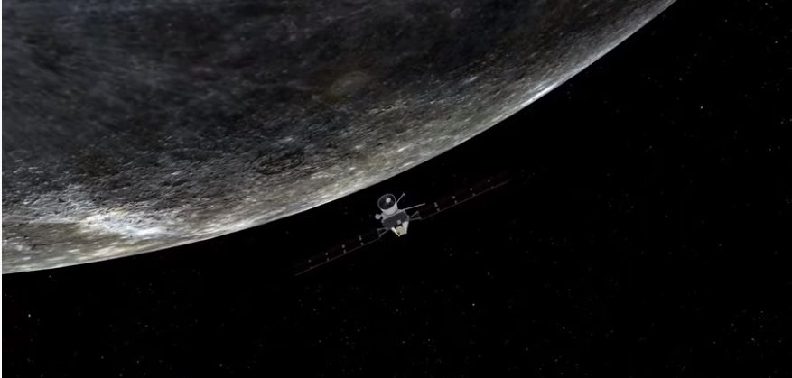 Космический аппарат передал на Землю первые снимки Меркурия (ФОТО, ВИДЕО)